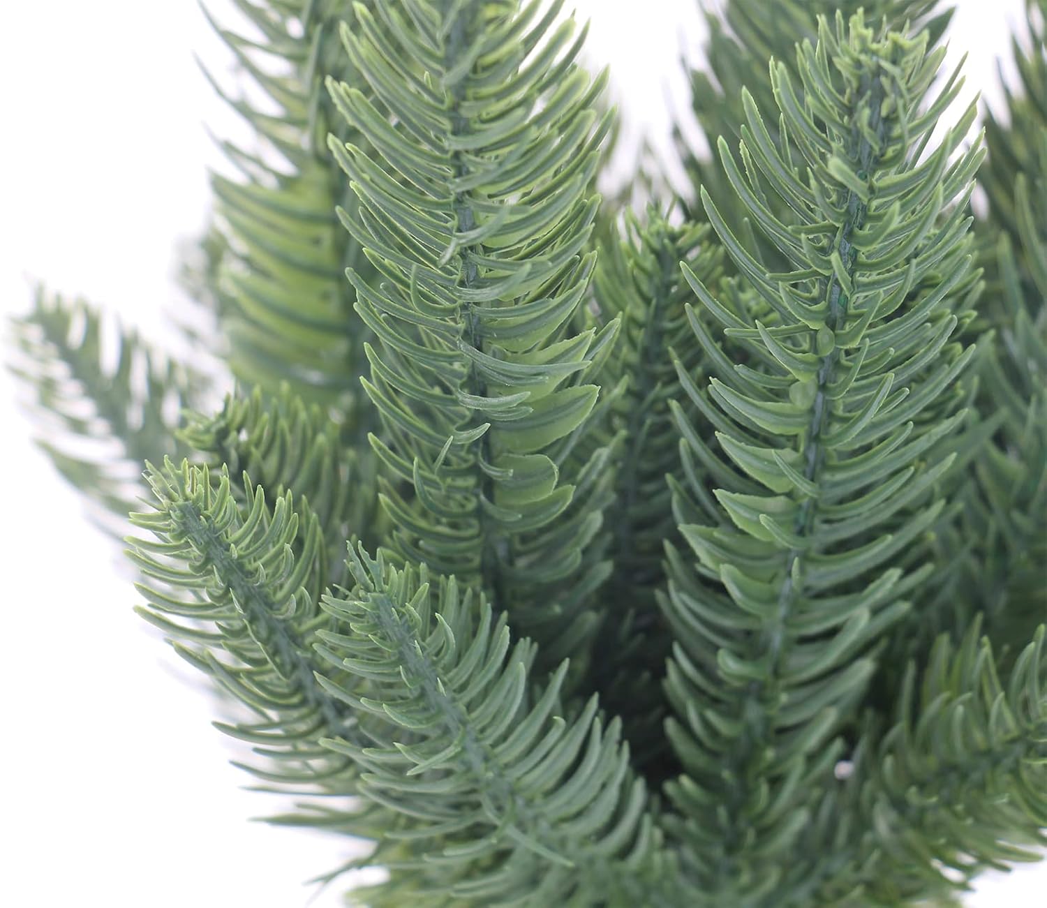 50 Pcs Artificial Pine Branches Wholesale， Accessories for Garland Wreath Christmas