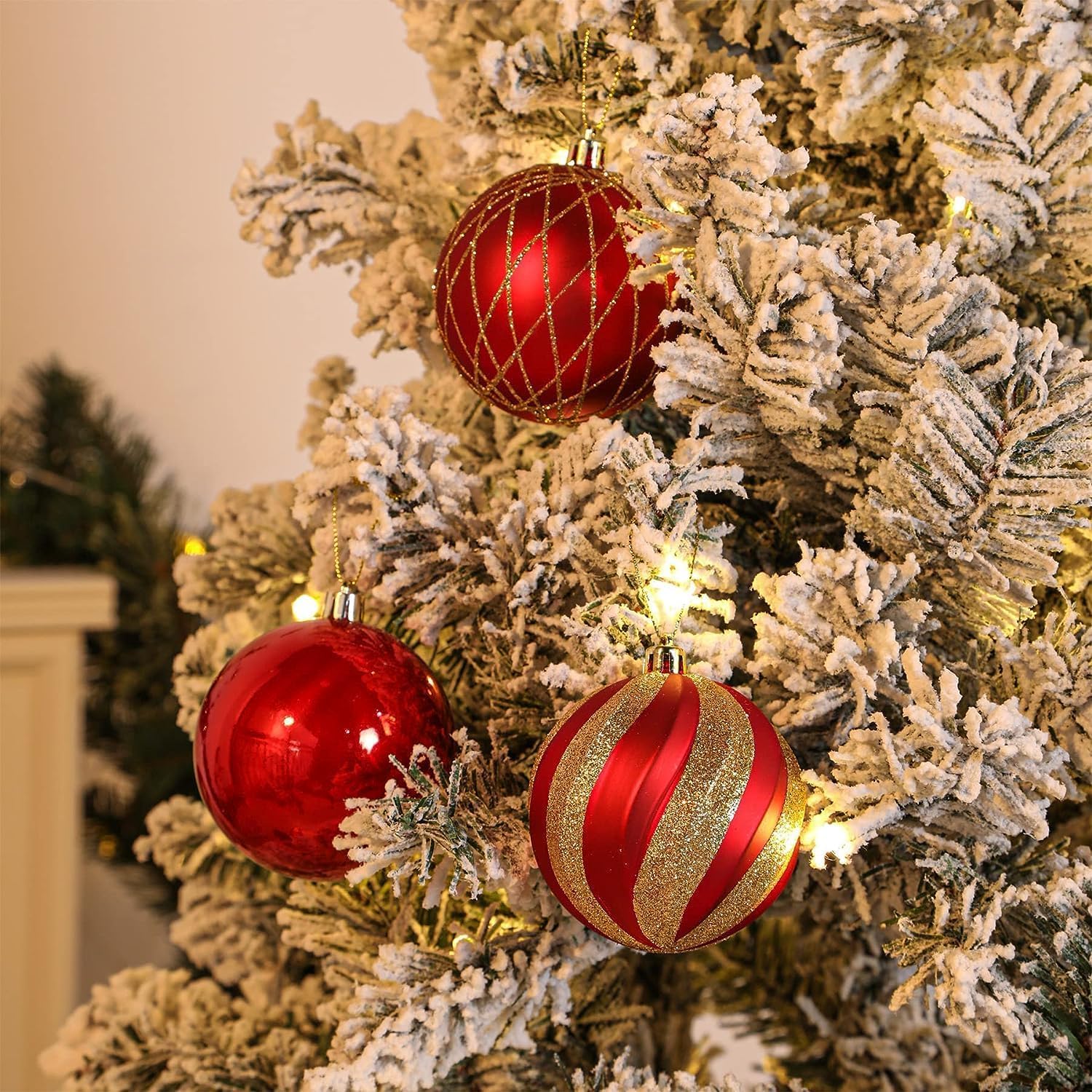 Vintage Hand-Painted Christmas Baubles Wholesale | Custom Holiday Ornament Supplier