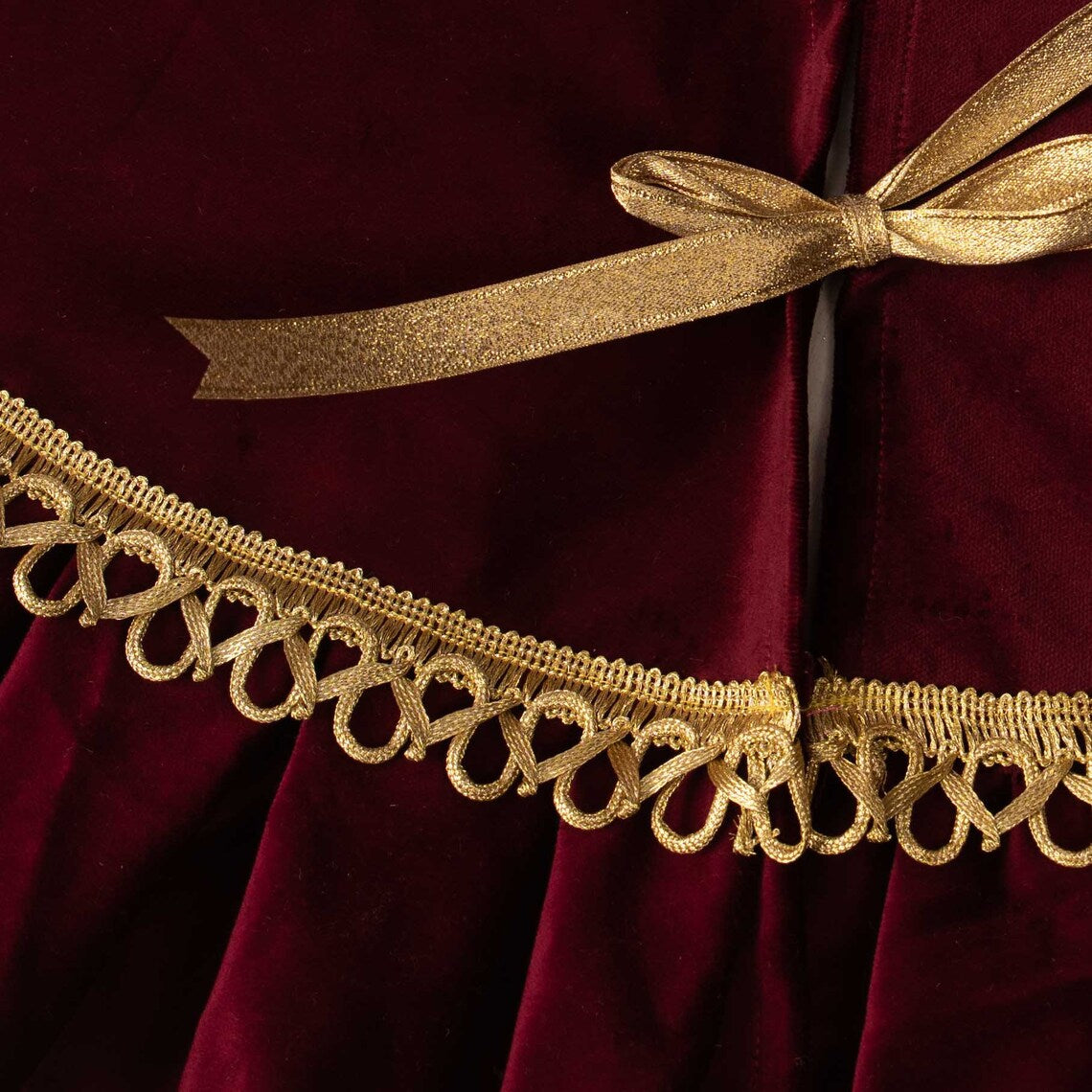 Wholesale Burgundy Velvet Christmas Tree Skirt – 120cm Holiday Tree Base Decor for Retailers & Bulk Orders